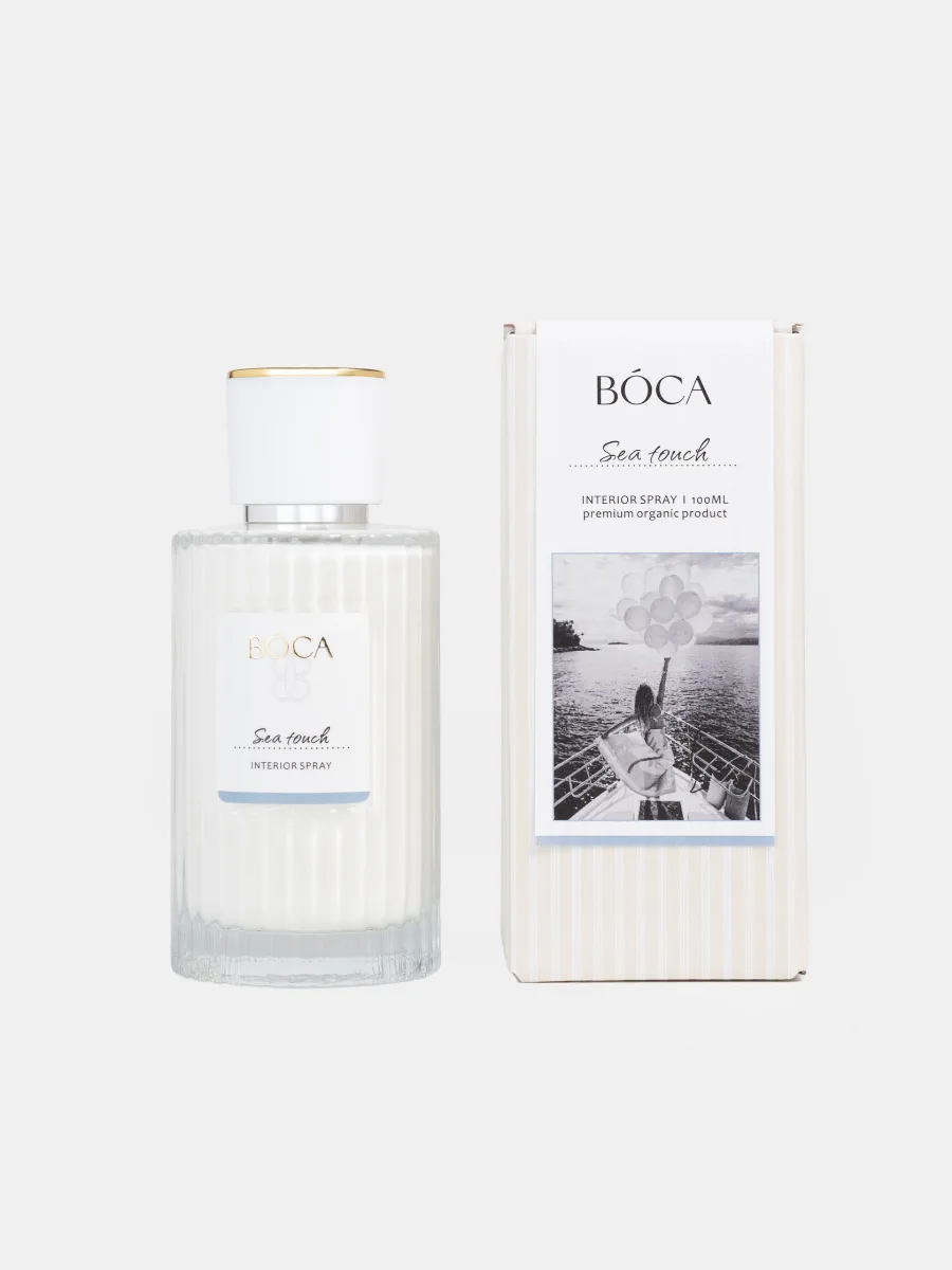 Интерьерный спрей SEA TOUCH 100 ml: морская соль, листья шалфея, белая амбра, пачули, карибская ваниль Объем: 100 мл Способ применения: распылите в воздухе или на текстиль, чтобы наполнить пространство ароматом